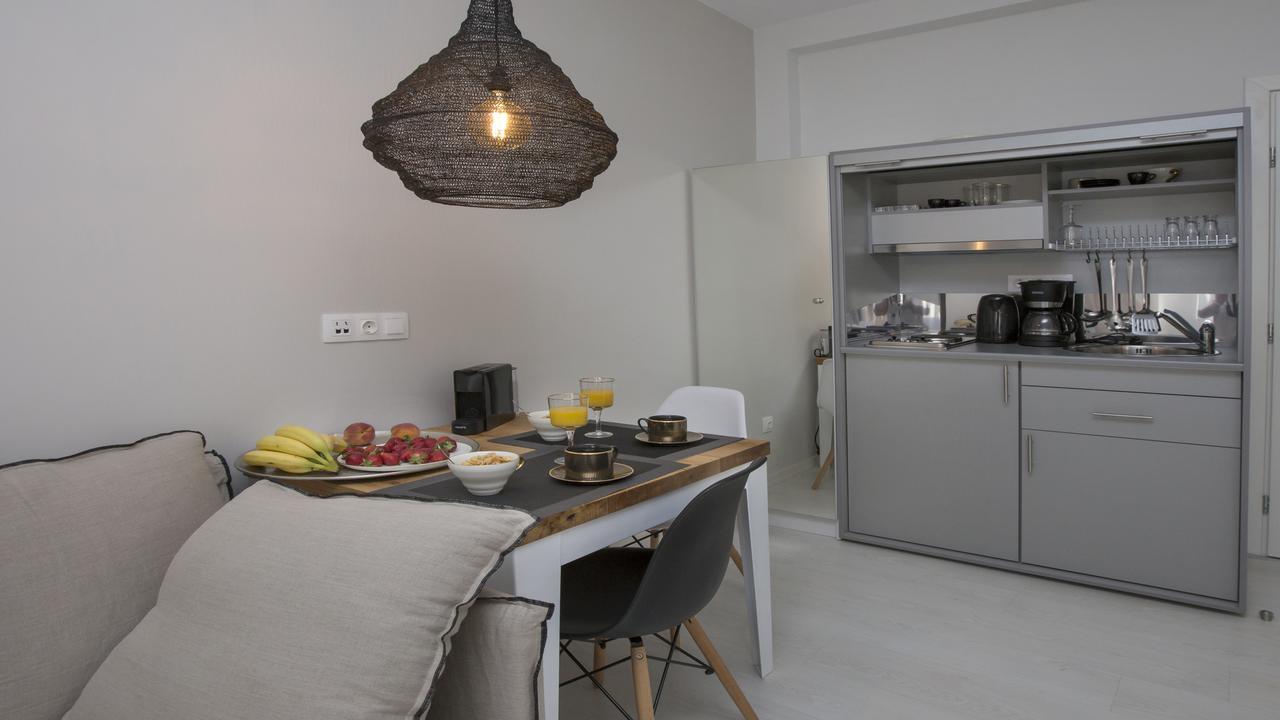 Ermou Stylish Suites By Ghh Athènes Extérieur photo