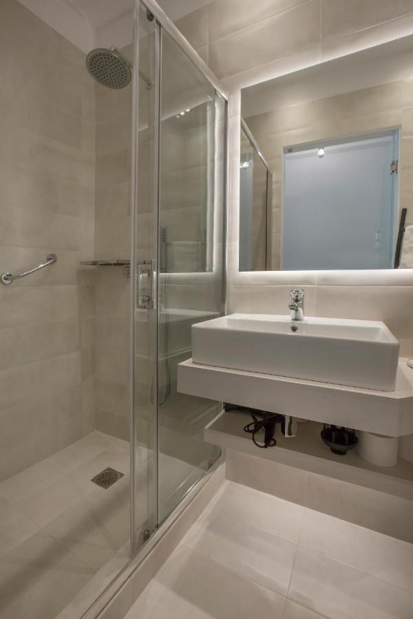 Ermou Stylish Suites By Ghh Athènes Extérieur photo